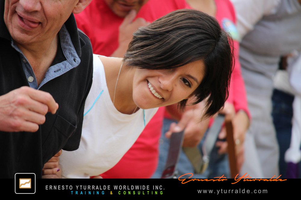 Team Building Corporativo LATAM | Taller de trabajo en equipo con foco en coordinación y resultados sostenibles
